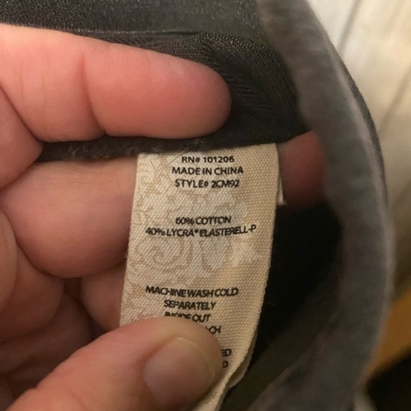 Soft Surroundings Ultimate Denim Pull On Skinny Jeans‎ Medium in Black Tile. - Picture 3 of 4